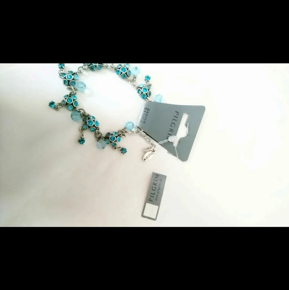 Beautiful Blue Genuine Crystal Bracelet NWT ๐ - Picture 5 of 10